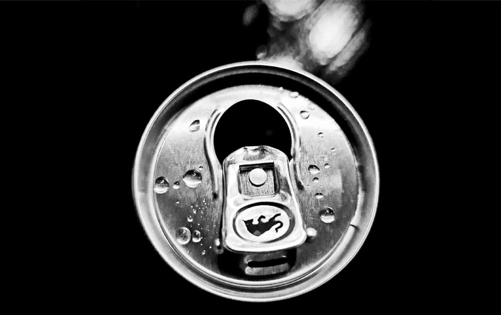 エナジードリンクの飲み口